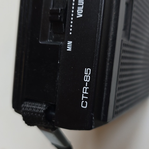 Vintage Realistic Voice Actuated Cassette Tape Recorder - Picture 9 of 11